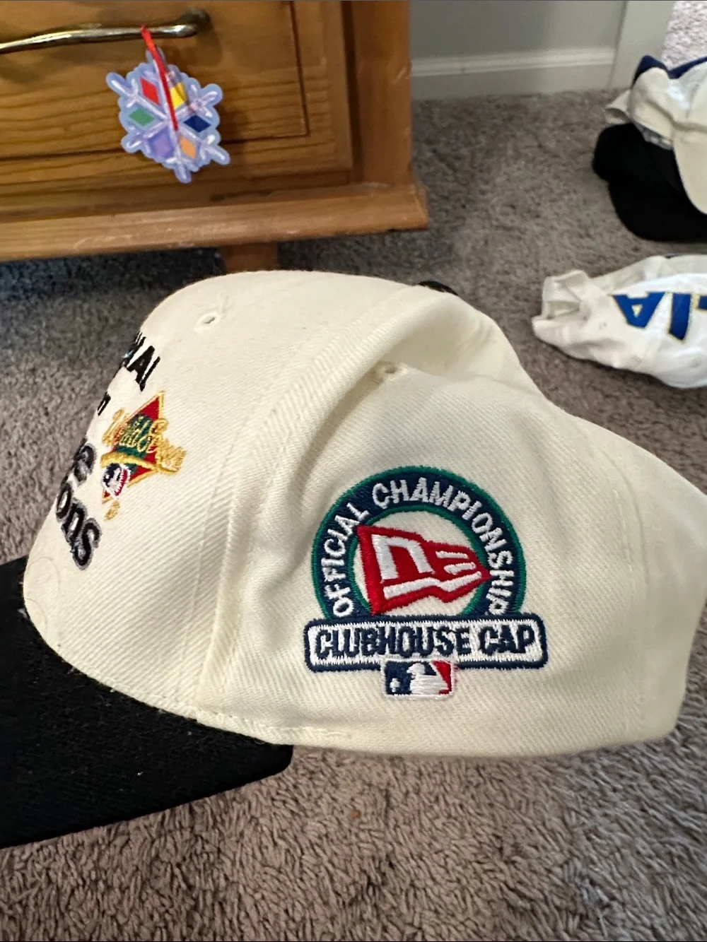 1997 National League Champions White and Black Baseball Cap Florida Marlins